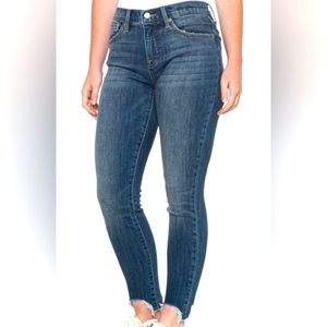 Lucky Brand Mid Rise Skinny Ava jeans. Size 6/28.